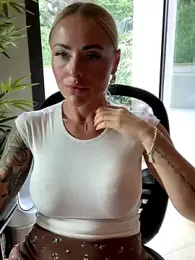 EmaSalis — Stripchat recorded stream screenshot (06 Aug 2025)