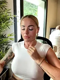 EmaSalis — Stripchat recorded stream screenshot (06 Aug 2025)