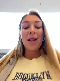 Sweet___Emily — Stripchat recorded stream image, 08.08.2025 13:40
