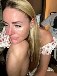 EmaSalis — Stripchat recorded stream screenshot (09 Aug 2025)