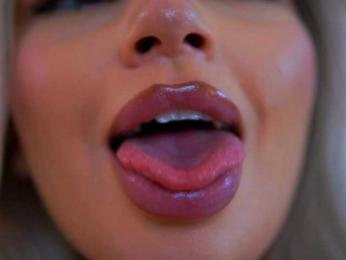 ArtTeasee — Bongacams recorded stream image, 11.08.2025 08:00