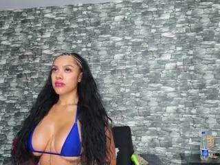 heidywills — Camsoda recorded stream image, 15.08.2025 19:20