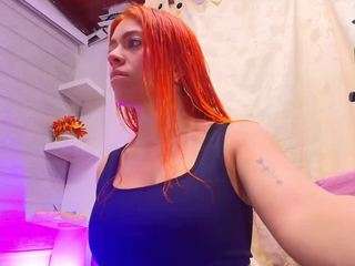 mssbombom — Camsoda recorded stream image, 14.02.2025 03:00