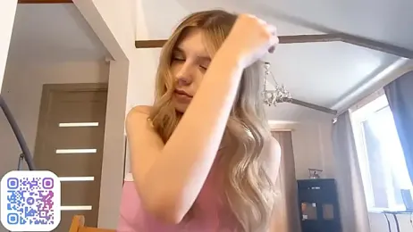 FruityXo — Stripchat recorded stream image, 18.08.2025 09:10