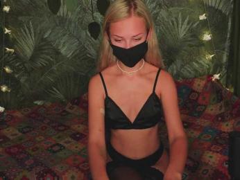 Meeeeow — Bongacams recorded stream image, 22.08.2025 00:20