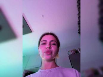 Nataliecroys — Bongacams recorded stream image, 23.08.2025 22:40