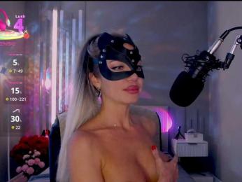 MARI_11 — Bongacams recorded stream image, 24.08.2025 20:10