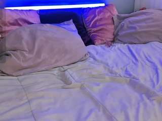 mollyybloom — Camsoda recorded stream image, 26.08.2025 13:20