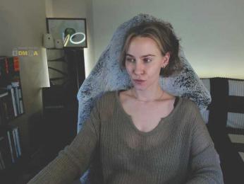Adamova_Eva — Bongacams recorded stream image, 14.02.2025 17:30