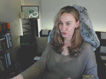 Adamova_Eva — Bongacams recorded stream image, 14.02.2025 17:30