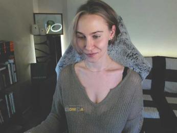 Adamova_Eva — Bongacams recorded stream image, 14.02.2025 17:30