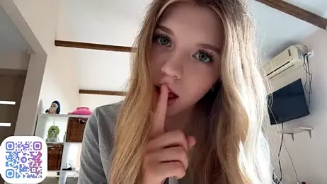 FruityXo — Stripchat recorded stream image, 04.09.2025 09:40