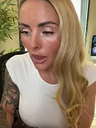 EmaSalis — Stripchat recorded stream screenshot (09 Sep 2025)