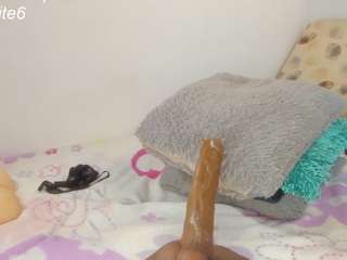 ninapetite — Camsoda recorded stream image, 10.09.2025 18:50