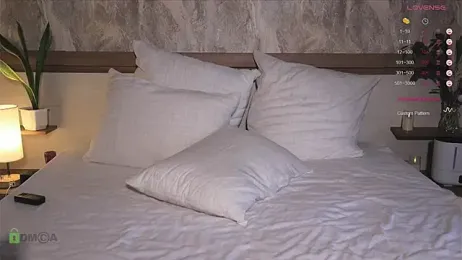 Hit-girl- — Stripchat recorded stream screenshot (11 Sep 2025)