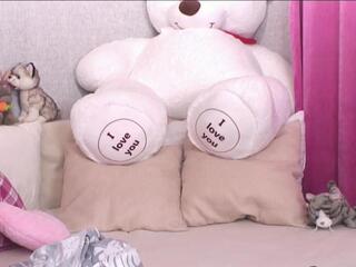 Naomi Bea — Flirt4free recorded stream screenshot (13 Sep 2025)