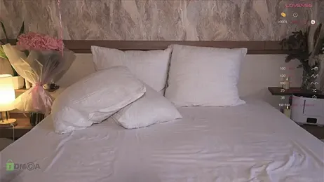 Hit-girl- — Stripchat recorded stream screenshot (15 Sep 2025)