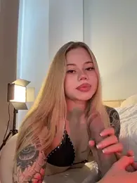 curchez_ — Stripchat recorded stream screenshot (16 Sep 2025)