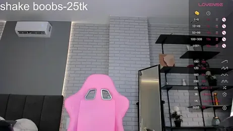 hazel_77 — Stripchat recorded stream image, 17.09.2025 11:50