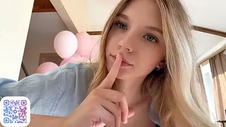 FruityXo — Stripchat recorded stream image, 17.09.2025 11:00