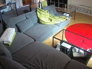 voyeurcam-julmodels-living-3 — Camsoda recorded stream image, 17.09.2025 18:00