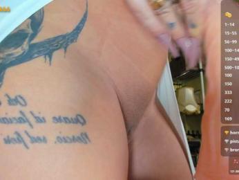 royalsquirt — Bongacams recorded stream screenshot (19 Sep 2025)