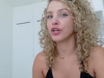 theislandgirl — Chaturbate recorded stream screenshot (19 Sep 2025)