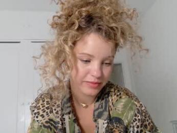 theislandgirl — Chaturbate recorded stream screenshot (30 Sep 2025)