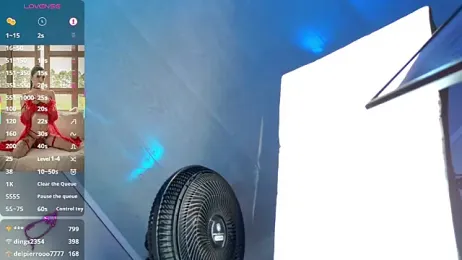 kylliefox_ — Stripchat recorded stream screenshot (01 Oct 2025)