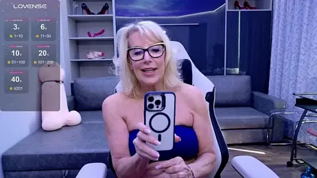 FitCougar — Stripchat recorded stream screenshot (01 Oct 2025)