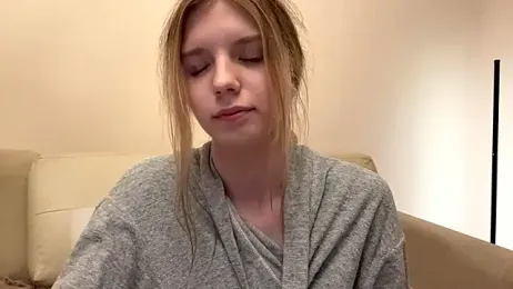 FruityXo — Stripchat recorded stream image, 03.10.2025 10:40