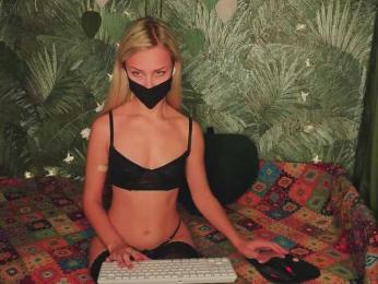 Meeeeow — Bongacams recorded stream image, 04.10.2025 02:10