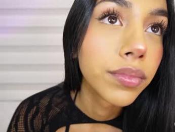 ariadna5 — Chaturbate recorded stream screenshot (05 Oct 2025)