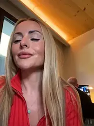 EmaSalis — Stripchat recorded stream screenshot (06 Oct 2025)