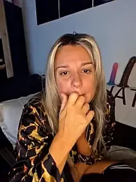 SpicyVicky — Stripchat recorded stream image, 07.10.2025 05:00