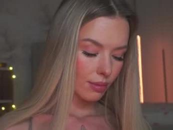 agent_blonde — Chaturbate recorded stream image, 09.10.2025 18:40