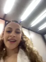 alana15 — Stripchat recorded stream image, 09.10.2025 22:50
