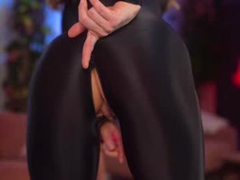 eva_fashionista — Chaturbate recorded stream image, 12.10.2025 03:00