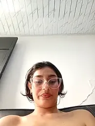 Ary-18 — Stripchat recorded stream image, 14.10.2025 14:00