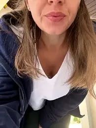 ladywithbigass — Stripchat recorded stream image, 17.10.2025 04:50