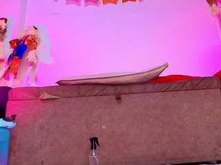 mssbombom — Camsoda recorded stream image, 19.10.2025 03:00