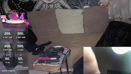 LisandreLaVenale — Stripchat recorded stream screenshot (21 Oct 2025)