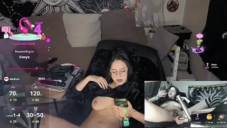 LisandreLaVenale — Stripchat recorded stream screenshot (21 Oct 2025)