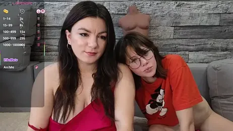 Vika_loves_you — Stripchat recorded stream image, 28.10.2025 02:30