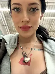 Melissa_crazy — Stripchat recorded stream screenshot (28 Oct 2025)