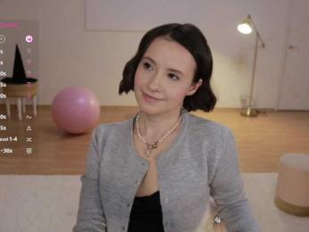 MissEssie — Bongacams recorded stream screenshot (29 Oct 2025)