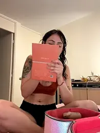 juanasnz99 — Stripchat recorded stream image, 30.10.2025 21:50