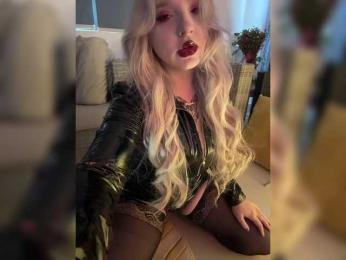 LittleDelora — Bongacams recorded stream screenshot (31 Oct 2025)