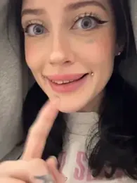 Melissa_crazy — Stripchat recorded stream screenshot (01 Nov 2025)