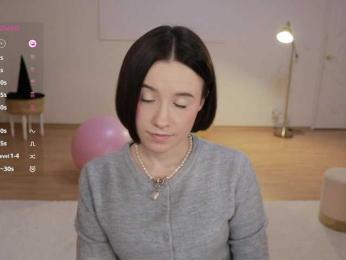 MissEssie — Bongacams recorded stream screenshot (02 Nov 2025)